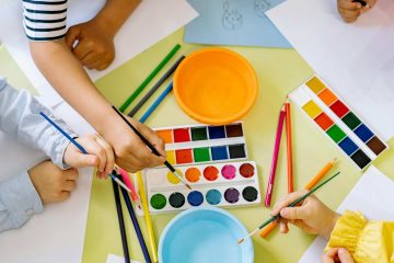 kids painting